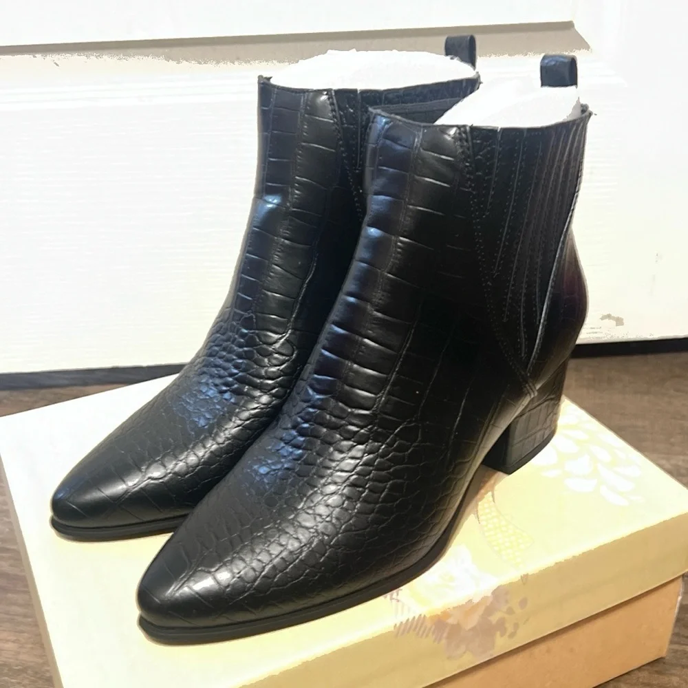 NEW Women's Black Croc-Embossed Ankle Boots - Sleek Pointed Toe